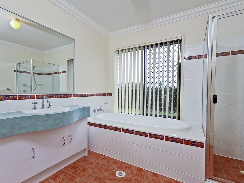 11 BOOBOOK CT, Cashmere QLD 4500