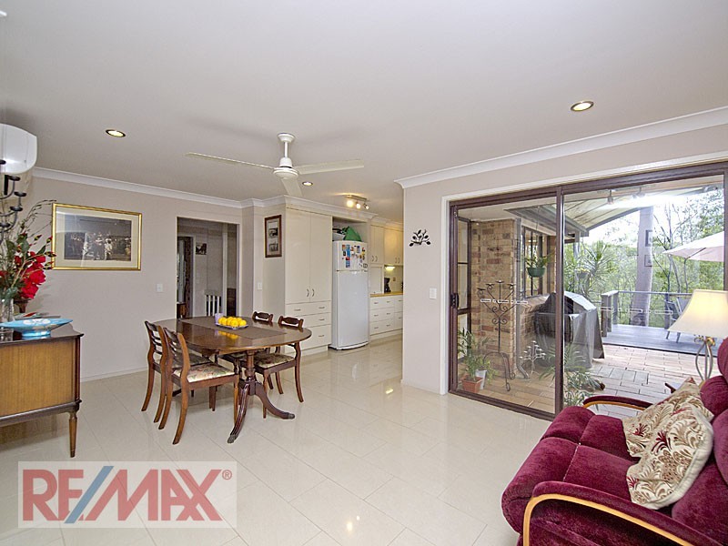 3 SOMERS ST, Cashmere QLD 4500