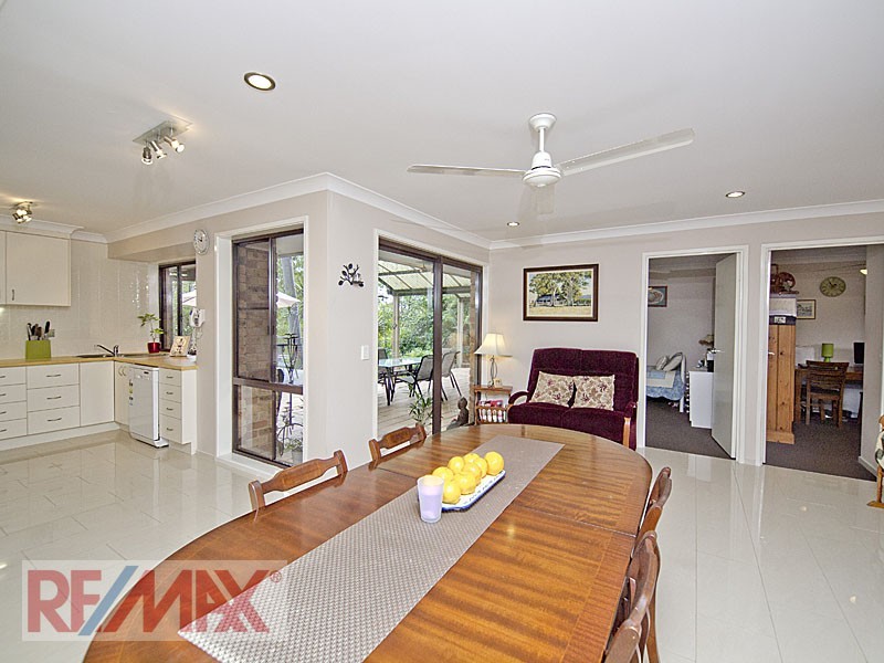 3 SOMERS ST, Cashmere QLD 4500