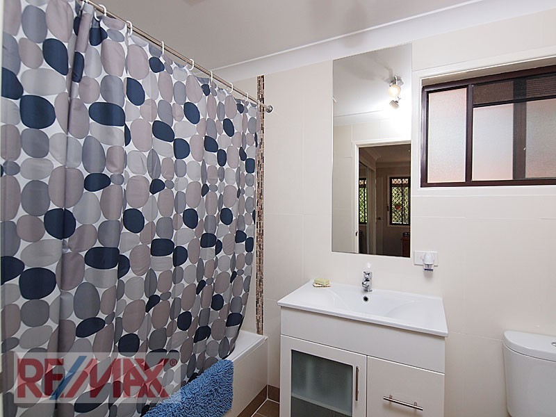 3 SOMERS ST, Cashmere QLD 4500