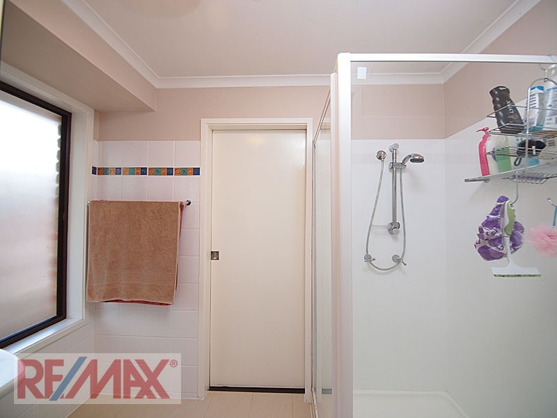 3 SOMERS ST, Cashmere QLD 4500