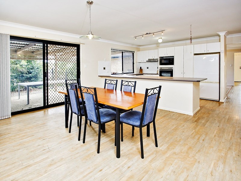 26 MONTCLARE. COURT, Cashmere QLD 4500