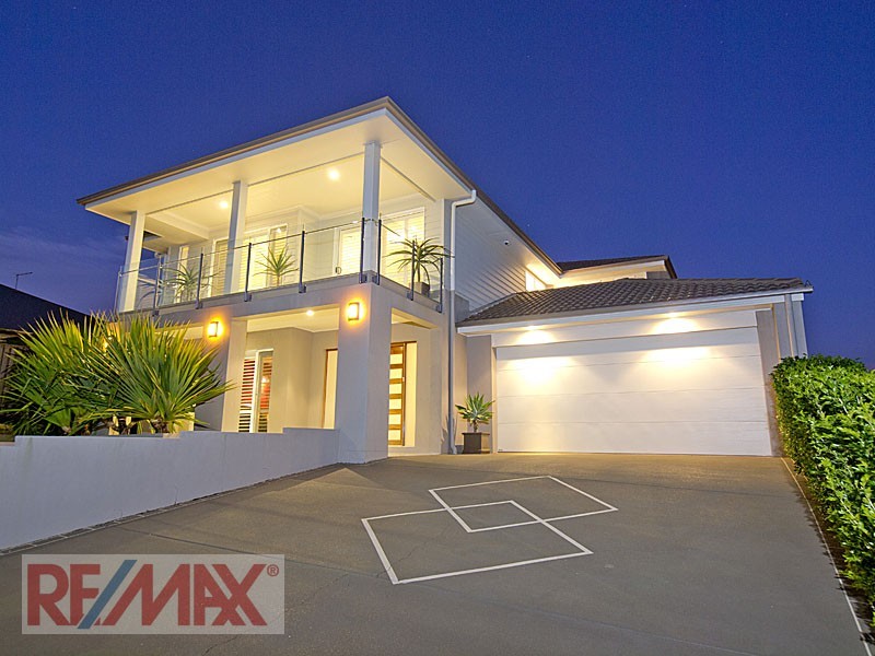 7 Crossing Drive, Eatons Hill QLD 4037