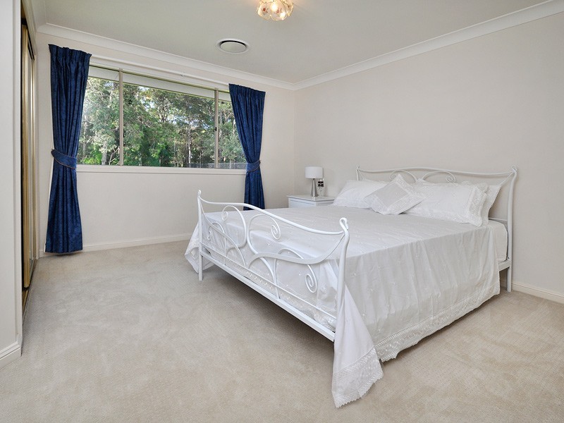 16 Priestley Road, Bridgeman Downs QLD 4035