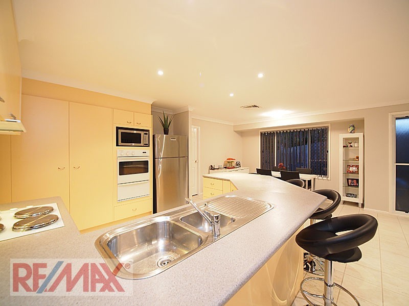 3 Turpentine Court, Albany Creek QLD 4035