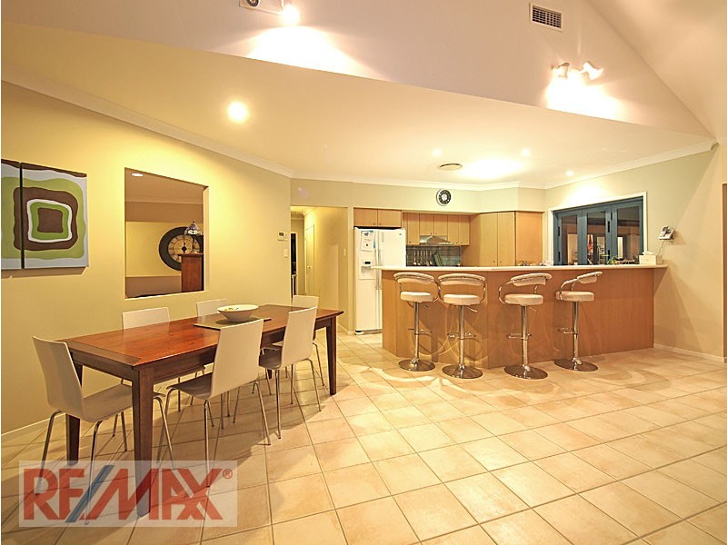 5 Torwood Court, Ferny Hills QLD 4055