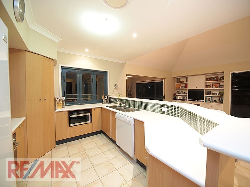 5 Torwood Court, Ferny Hills QLD 4055