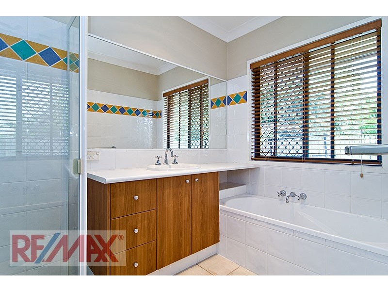 5 Torwood Court, Ferny Hills QLD 4055