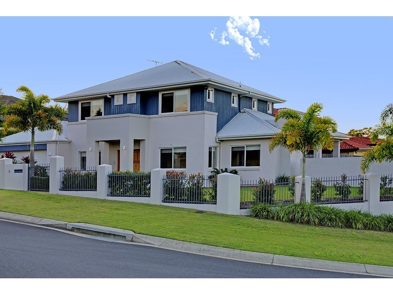 5 Polaris Place, Bridgeman Downs QLD 4035