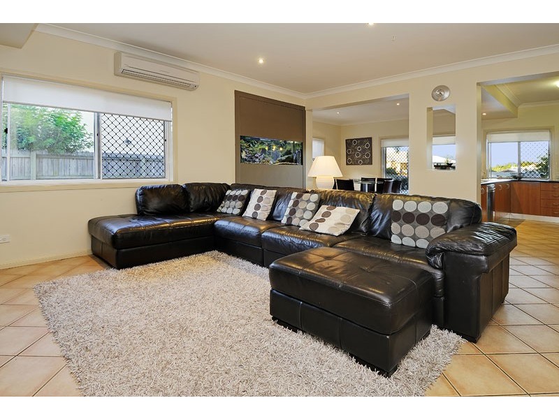 5 Polaris Place, Bridgeman Downs QLD 4035