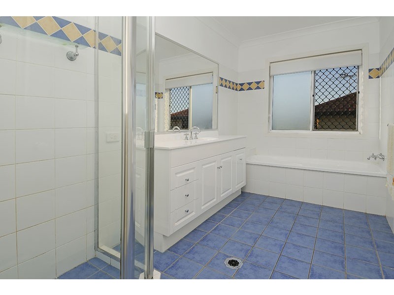 5 Polaris Place, Bridgeman Downs QLD 4035