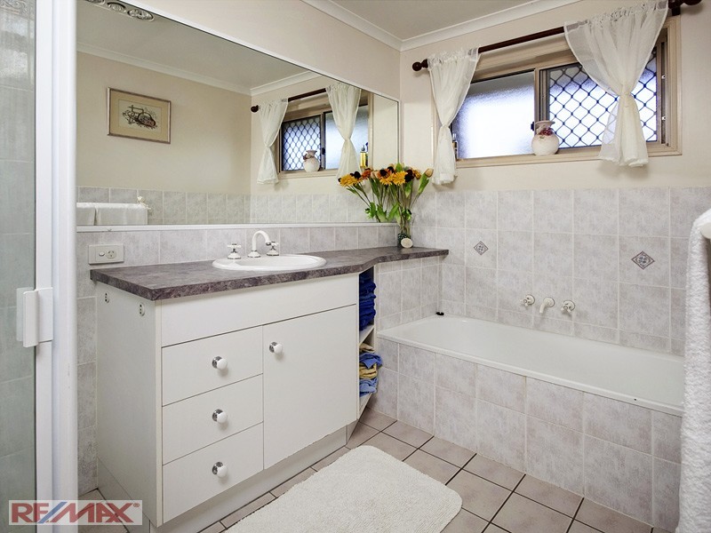 124 Enbrook Street, Bracken Ridge QLD 4017