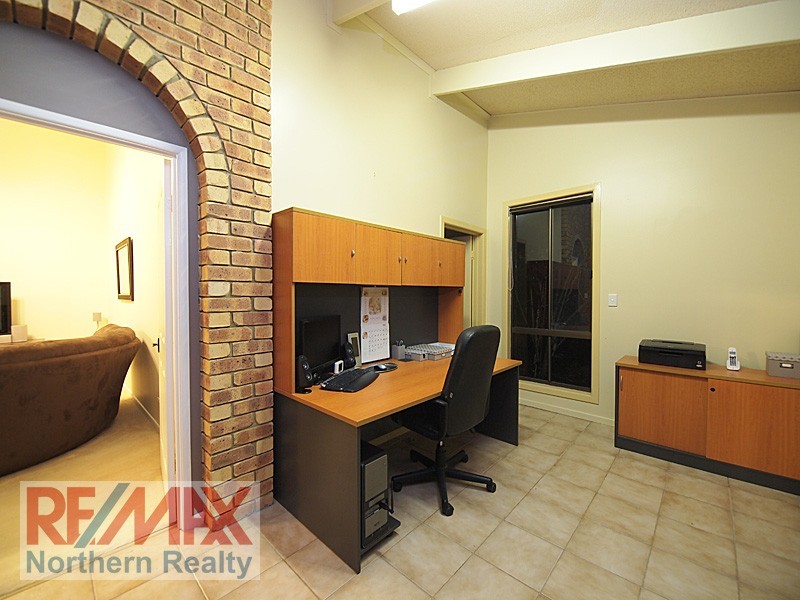 10 Pauli Ct, Warner QLD 4500