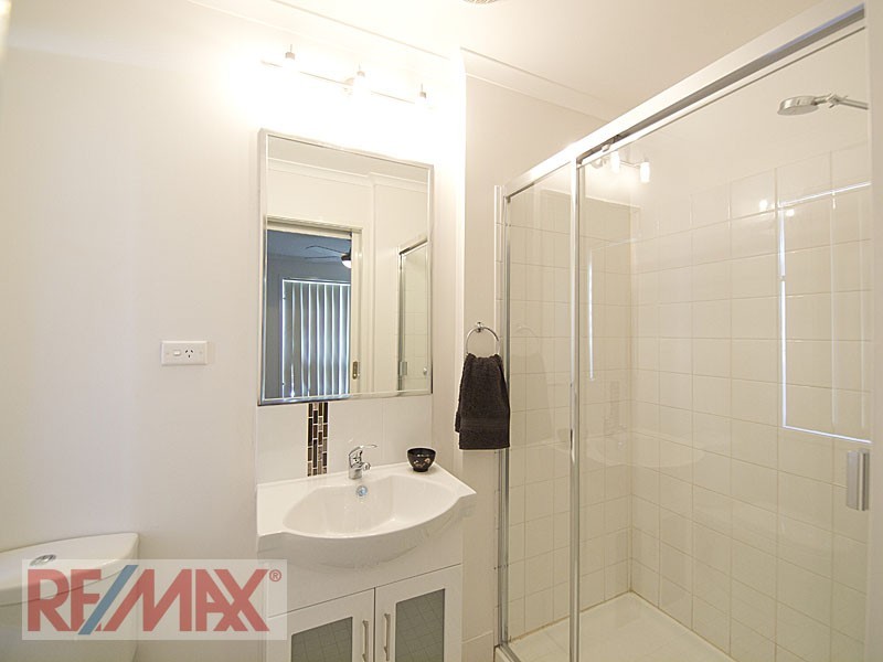 4 Pegasus Avenue, Eatons Hill QLD 4037