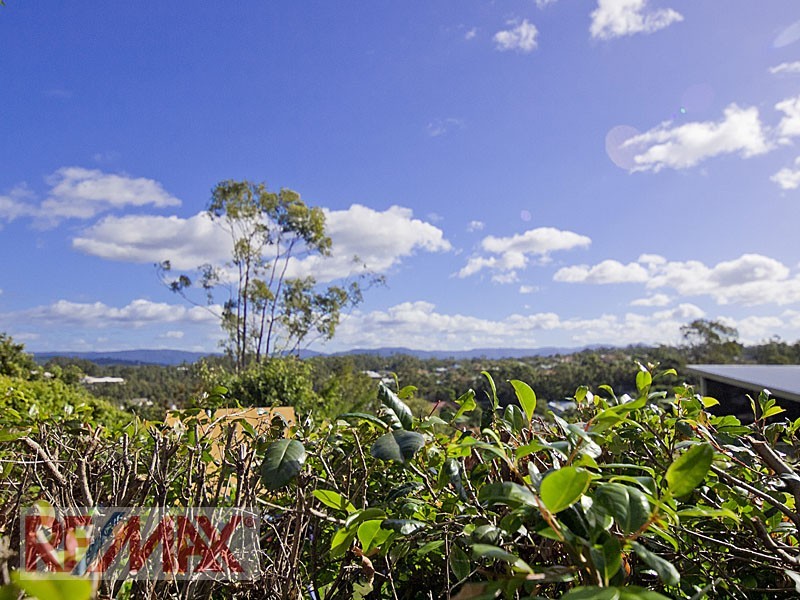 4 Pegasus Avenue, Eatons Hill QLD 4037