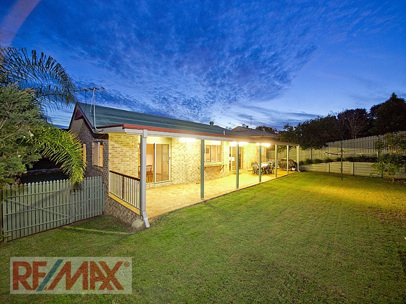 14 Granada Drive, Eatons Hill QLD 4037