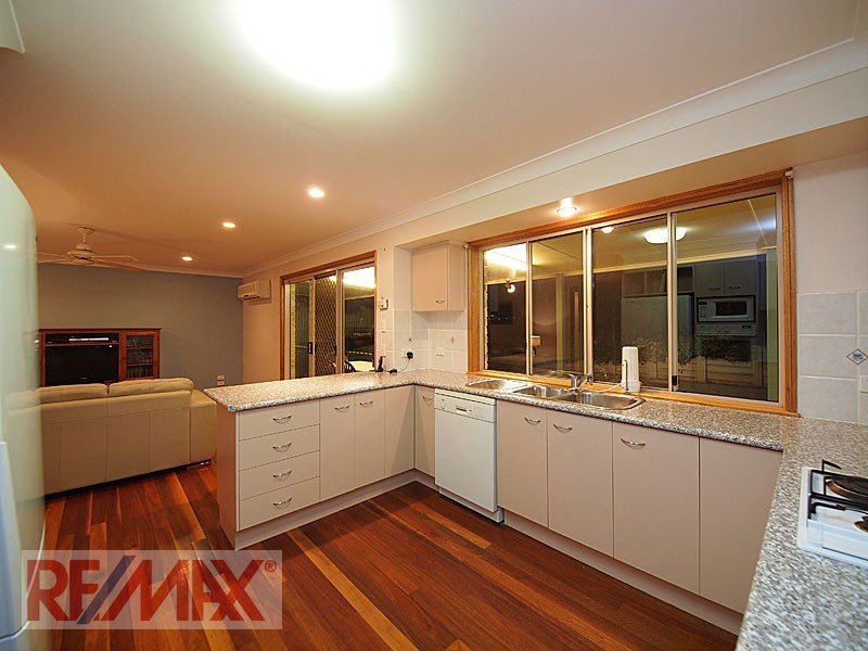 14 Granada Drive, Eatons Hill QLD 4037