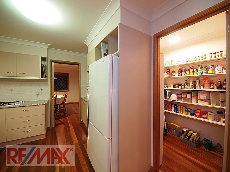 14 Granada Drive, Eatons Hill QLD 4037