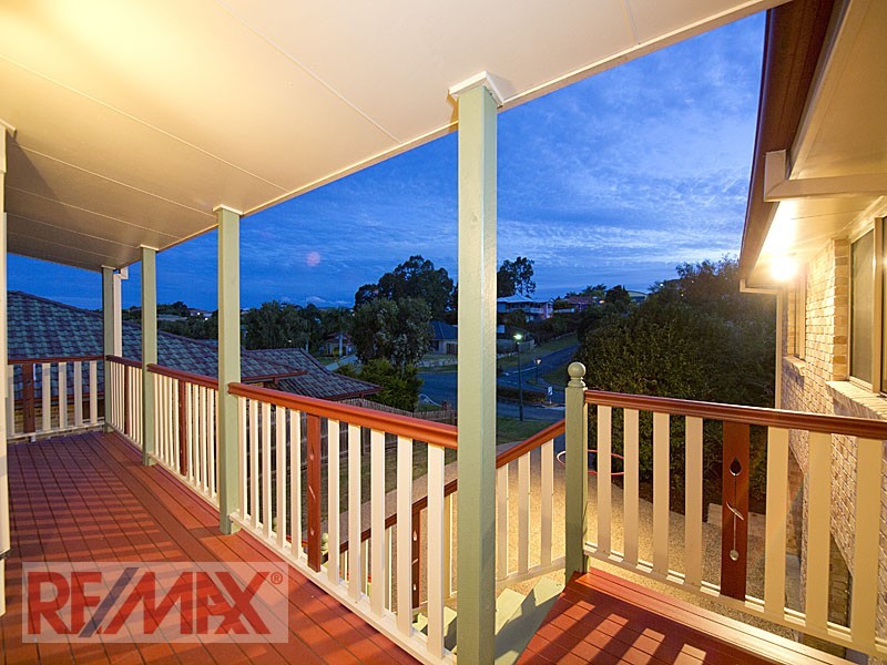 14 Granada Drive, Eatons Hill QLD 4037