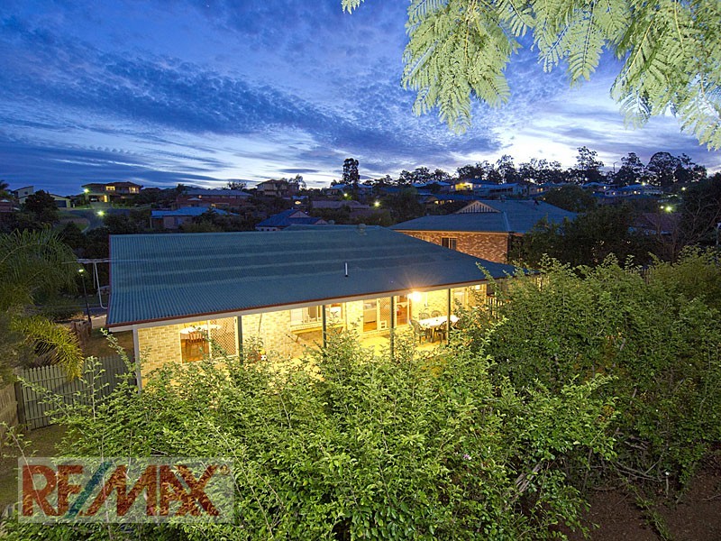 14 Granada Drive, Eatons Hill QLD 4037
