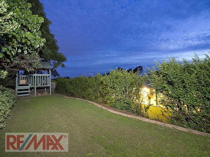 14 Granada Drive, Eatons Hill QLD 4037