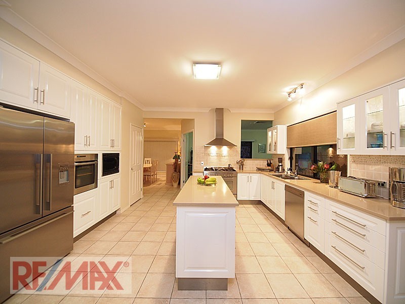 9 Black Bean Court, Albany Creek QLD 4035