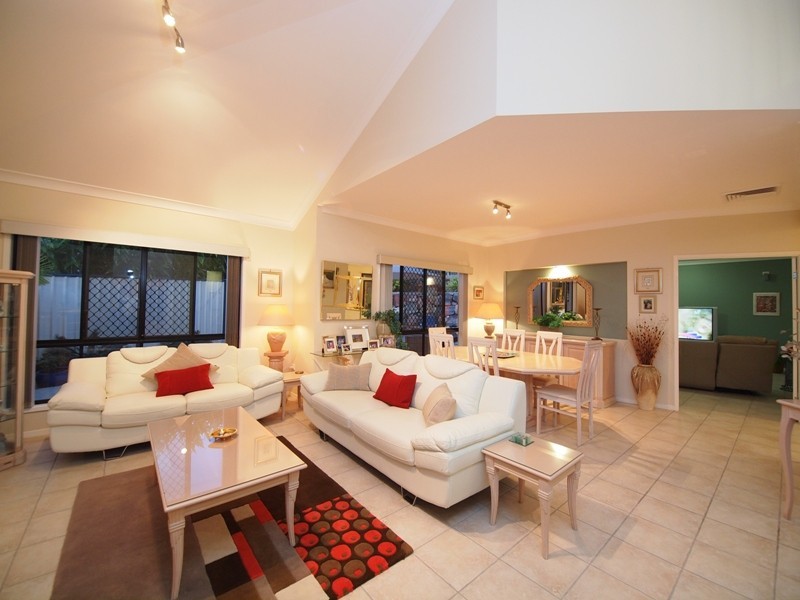 9 Black Bean Court, Albany Creek QLD 4035