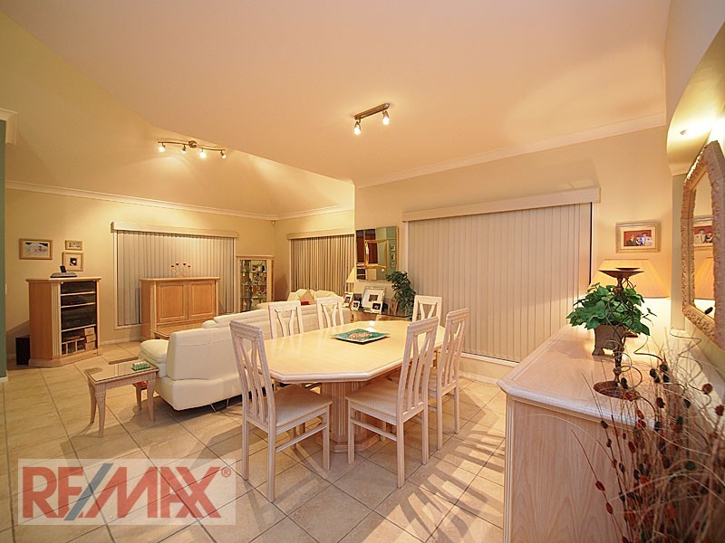 9 Black Bean Court, Albany Creek QLD 4035