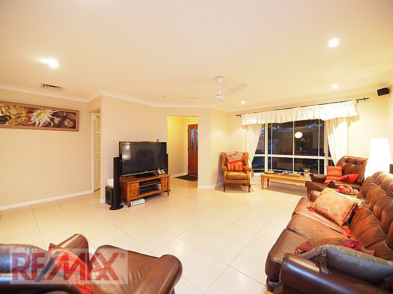 24 Explorer Drive, Albany Creek QLD 4035