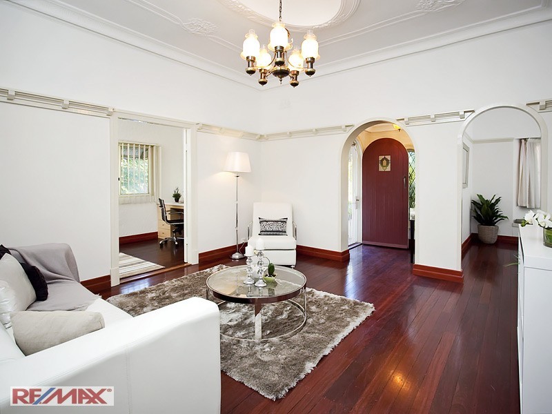 8 Florence Street, Nundah QLD 4012