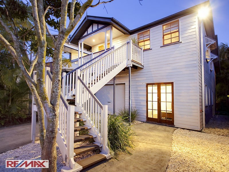 149 Macrossan Avenue, Norman Park QLD 4170