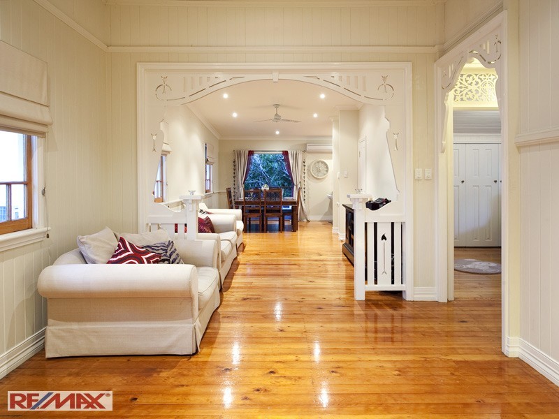 149 Macrossan Avenue, Norman Park QLD 4170