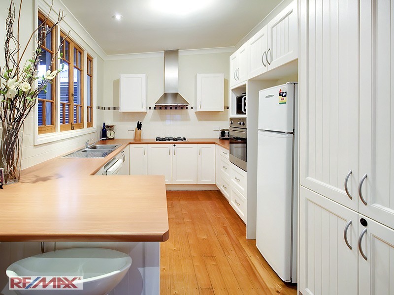 149 Macrossan Avenue, Norman Park QLD 4170