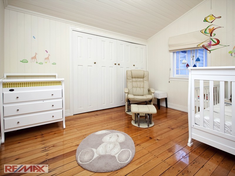 149 Macrossan Avenue, Norman Park QLD 4170