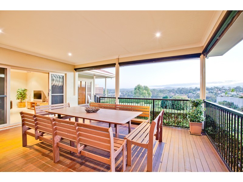 14 ALBERIC CT, Eatons Hill QLD 4037