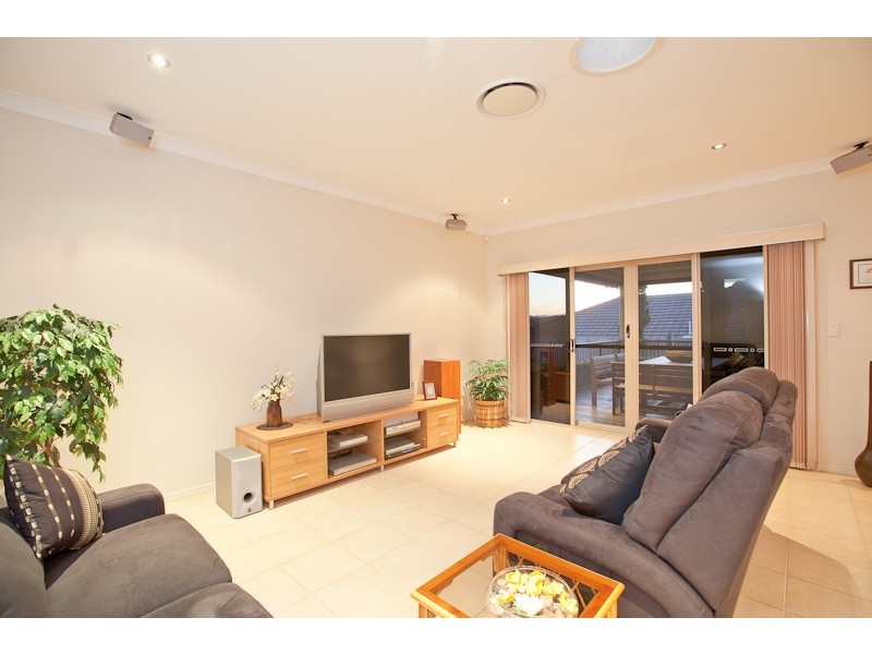 14 ALBERIC CT, Eatons Hill QLD 4037