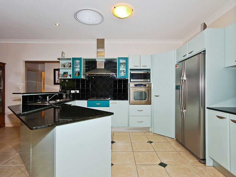 8 Capella Place, Bridgeman Downs QLD 4035