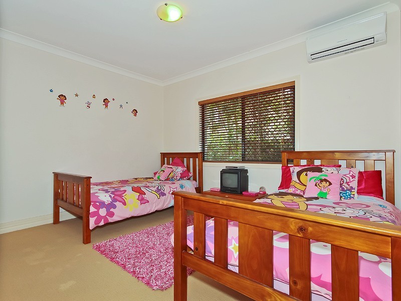 8 Capella Place, Bridgeman Downs QLD 4035