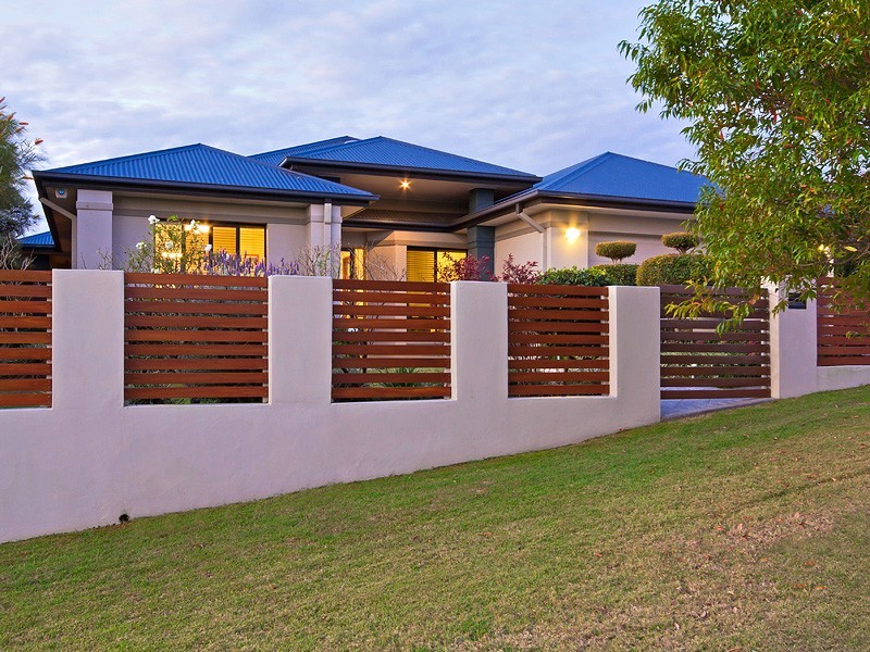 8 Capella Place, Bridgeman Downs QLD 4035