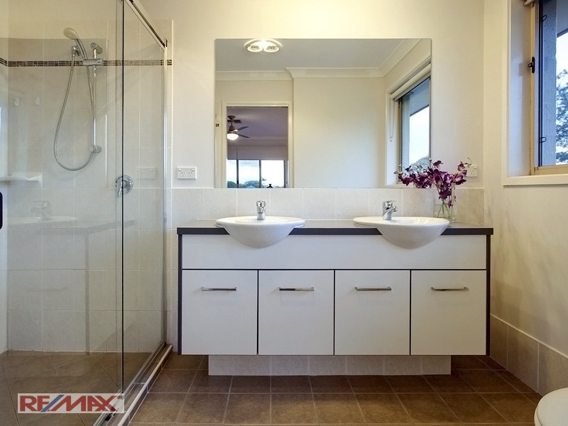 11 Gaskill Court, Albany Creek QLD 4035