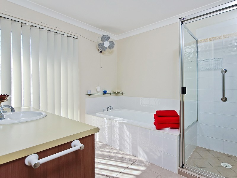 10 Beechwood Place, Warner QLD 4500