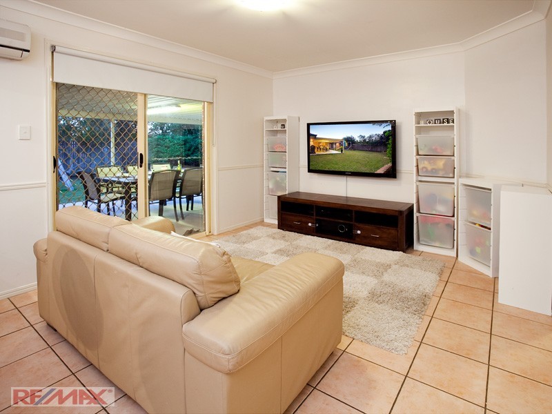 5 Duet Court, Eatons Hill QLD 4037