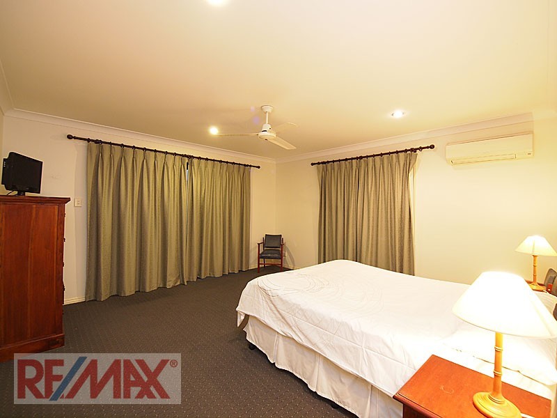 34 Bayberry Cr, Warner QLD 4500