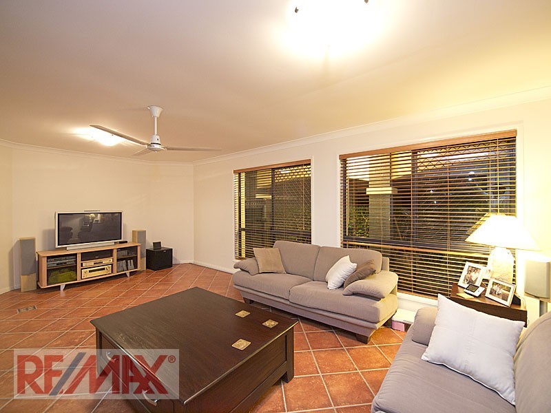 10 Meranti Crescent, Albany Creek QLD 4035