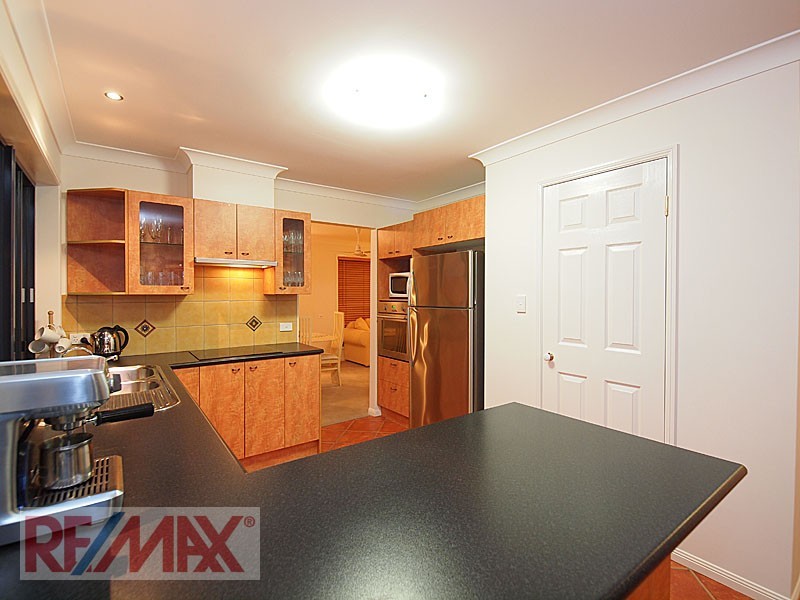 10 Meranti Crescent, Albany Creek QLD 4035