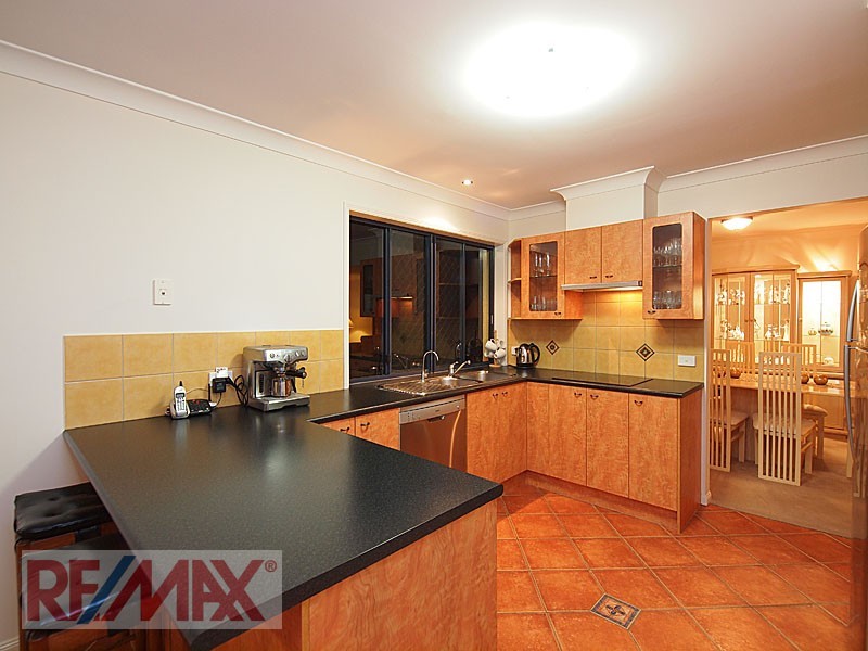 10 Meranti Crescent, Albany Creek QLD 4035