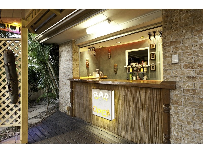 8 PEPPERTREE ST, Warner QLD 4500