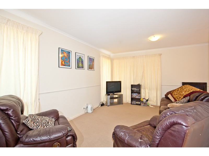 8 PEPPERTREE ST, Warner QLD 4500