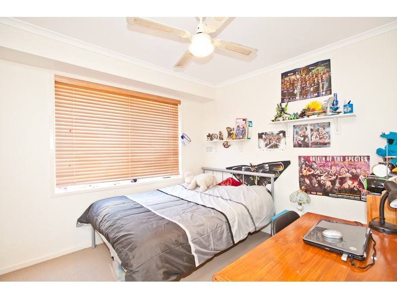 8 PEPPERTREE ST, Warner QLD 4500
