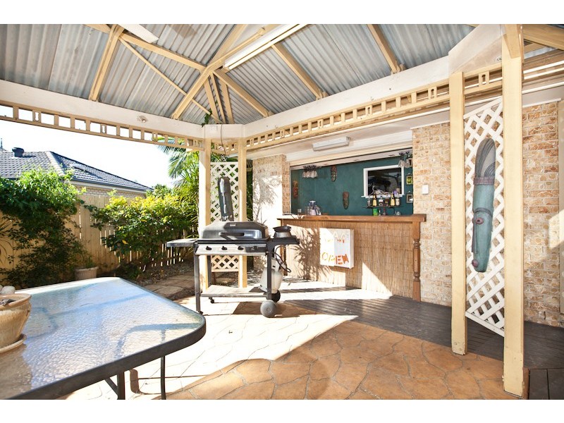 8 PEPPERTREE ST, Warner QLD 4500